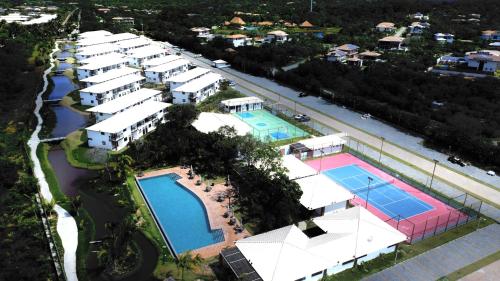 Apartamento Vila do Lago内部或周边泳池景观
