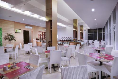 favehotel Simpang Lima - Semarang餐厅或其他用餐的地方