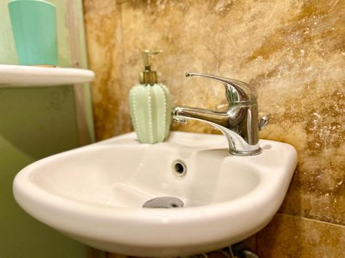 MCC Suites Valletta的一间浴室