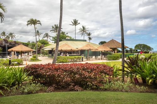 Luxury Gem at Kauai Beach Resort & Spa外面的花园