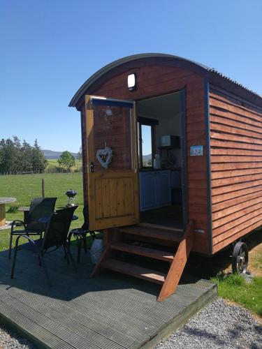 Sunny Mount Shepherd's Hut