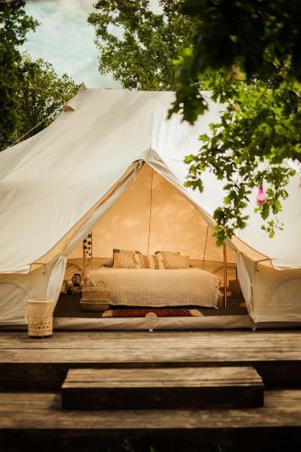 Glamping Hive