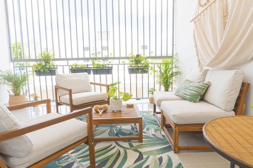 Modern Apartment in Downtown Punta Cana的休息区