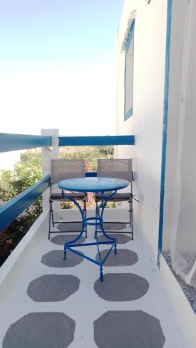 Molos Pine view的阳台或露台