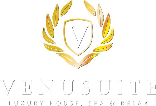 韦诺萨VenuSuite VENOSA - Luxury House, Spa & Relax -的金桂花花环标志与盾牌