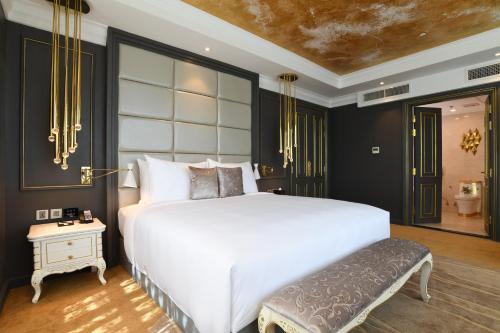 Royal Tian Li Hotel客房内的一张或多张床位
