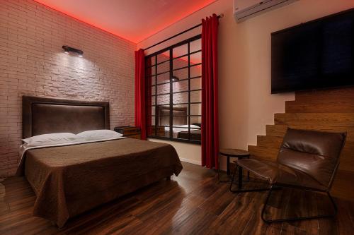 Metro Elegance Suites