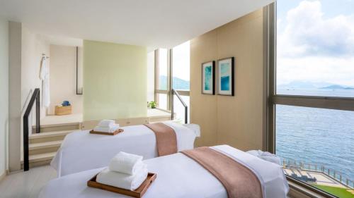 香港香港愉景湾酒店的海景客房 - 带两张床