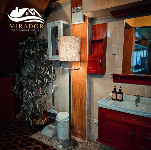 Mirador Old-Time House walking distance to Lourdes Grotto的一间浴室