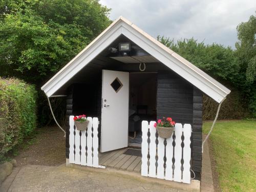 Stunning Romantic Cabin close to Baltic see