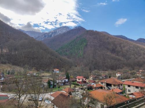 山景或在别墅看到的山景