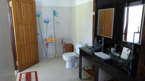 Rumah Kita Villa/hotel的一间浴室