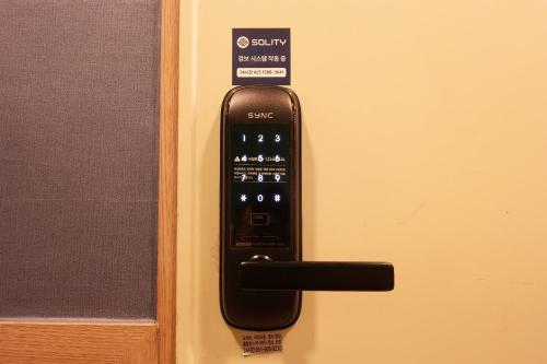 釜山Anire的连接门的遥控器
