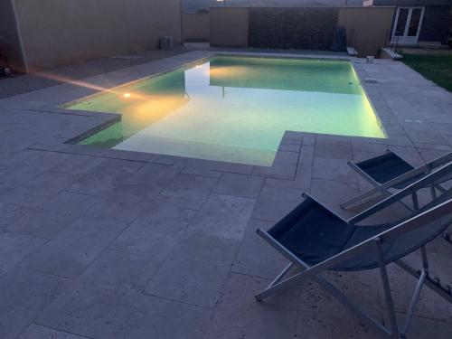 Villa et chalet avec piscine proche Aix & Luberon平面图