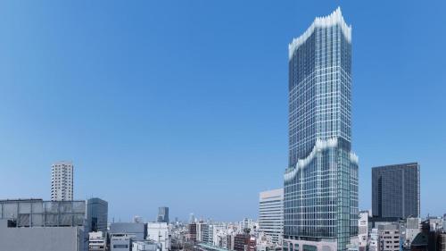 东京新宿中心高級稀有新建別墅，JR線新大久保徒步4分鐘露台免費Wi-Fi的大城市的高玻璃建筑