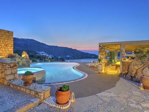 GrikosEirini Luxury Hotel Villas的相册照片