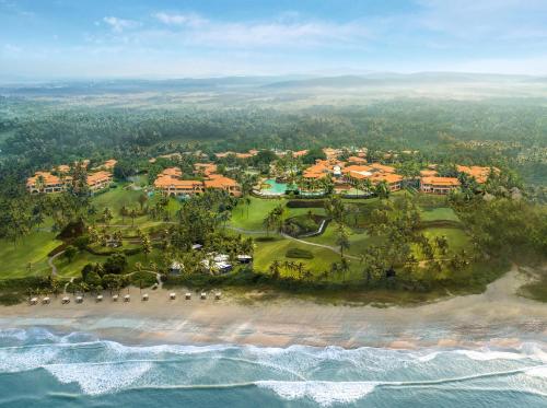 UtordaITC Grand Goa, a Luxury Collection Resort & Spa, Goa的海洋旁度假胜地的空中景致