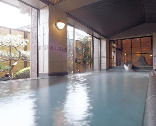 富士河口湖丸荣日式旅馆的相册照片
