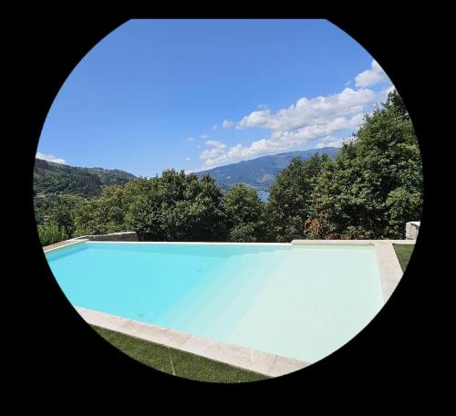 维埃拉·多米尼奥VillaCella - Gerês的山景游泳池