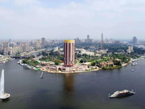 开罗开罗尼罗河厄尔盖兹拉索菲特酒店的城市空中景观,高楼