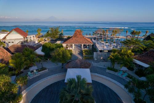 吉利特拉旺安FRii Resort Gili Trawangan的近海度假胜地的空中景致