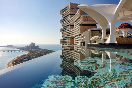 迪拜Atlantis The Royal的 ⁇ 染酒店,欣赏海景