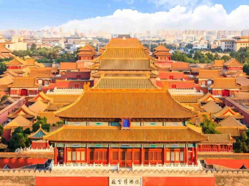Happy Dragon Saga Hotel with terrace-- Free wifi with fluent English speaking,Tourist ticket service&food recommendation,Near Tian'AnMen Forbidden City,Wangfujing walking street,Easy to get any tour sights by metro
