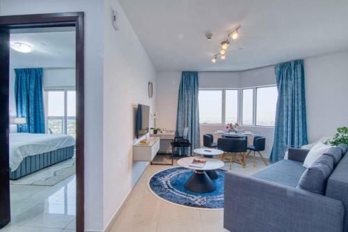 Premium 1BHK near Metro station Dubai Marina & JBR平面图