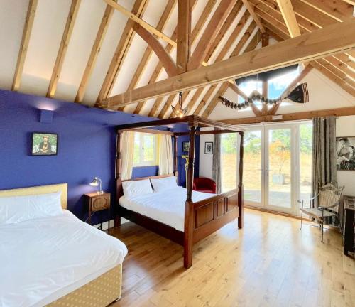 HardhamThe Mill House on the Brooks South Downs West Sussex Sleeps 15的相册照片