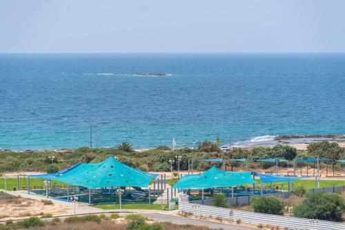 纳哈里亚Luxury Living at Achziv Beach with Amazing Views Apartment for rent beside Achziv Beach, Israel by Sea N' Rent的相册照片