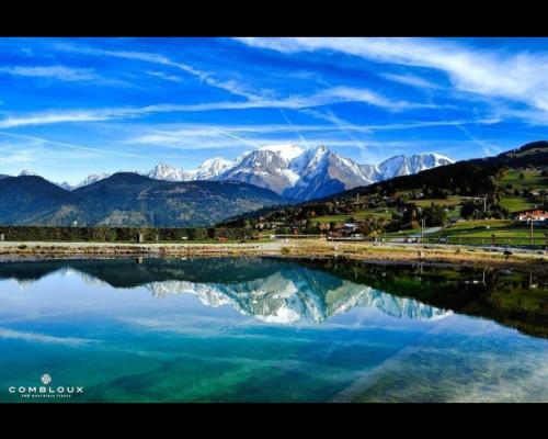 孔布卢Studio porte du Mont Blanc Combloux aux pieds des pistes的相册照片