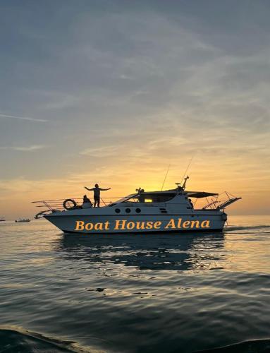 Boat House Alena