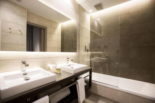 维奇美尔卡特酒店的一间浴室
