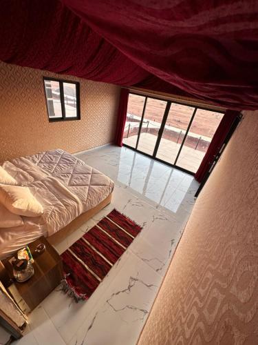 Wadi Rum Golden Valley客房内的一张或多张床位