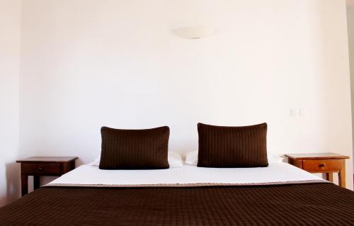 卡塔利娜韦拉酒店客房内的一张或多张床位