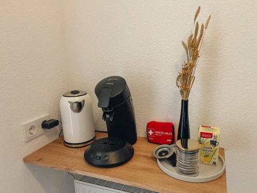 Exklusives Apartment im Herzen Saarbrückens的咖啡和沏茶工具