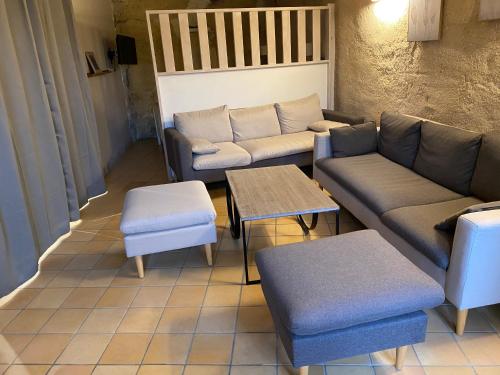 Gîte de charme 8 personnes centre Azay le Rideau的休息区