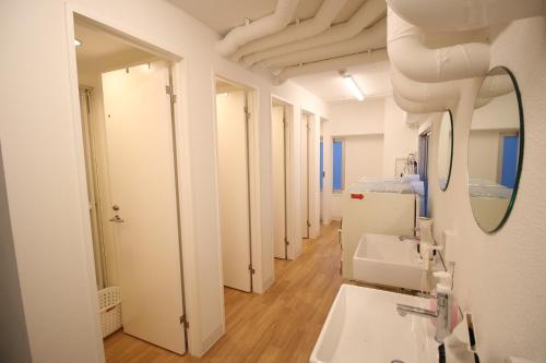 名古屋格洛克背包旅舍的一间浴室