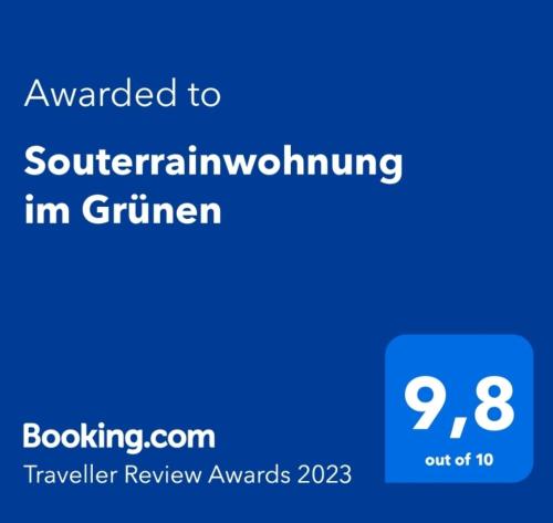 维滕Souterrainwohnung im Grünen的手机的屏幕,带有文本升级到东南部的格里纳