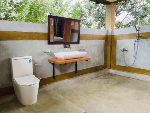 Prana Ayurveda Chalet- Sigiriya的一间浴室