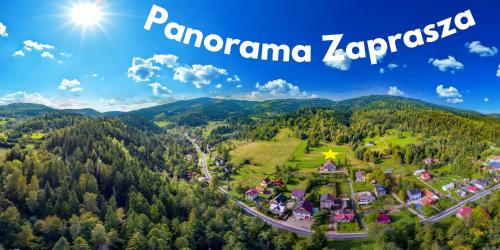 科尔别卢夫Panorama的享有山脉全景祖里度假村的空中景致