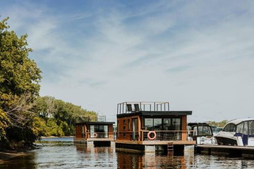 Yacht Club de Trois-Rivières 2 - Maison flottante