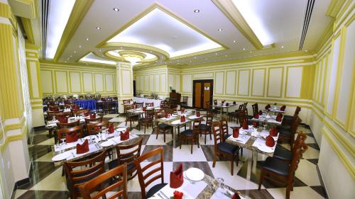 马斯喀特国际广场酒店餐厅或其他用餐的地方