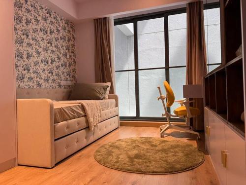 Luxurious 3-Bedroom in Hulhumalé的休息区