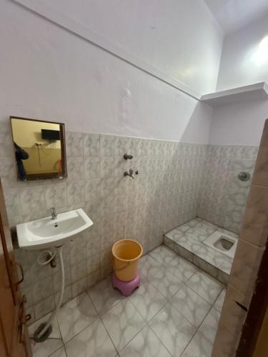 Satsang Lodge的一间浴室