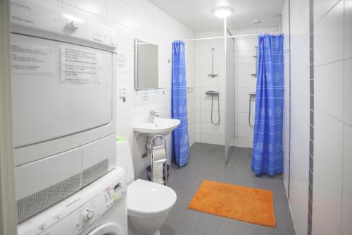 Bruksparkens Hostel的一间浴室