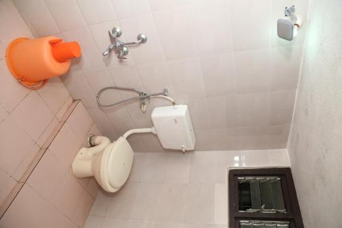 LA FLORA SKT, YERCAUD的一间浴室