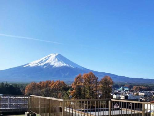 阿扎格瓦セミナープラザ　ロイヤルフジ的享有远处雪山的景色