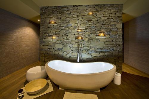 Hotel Lesna – Adult Friendly的一间浴室