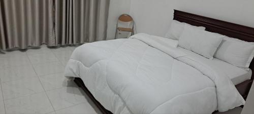 Kingson Hotel客房内的一张或多张床位